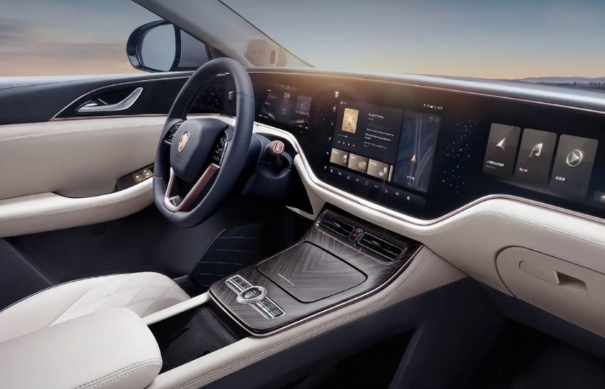 预售15万，尺寸动力超比亚迪宋PLUS EV，恒大恒驰5你会买吗？