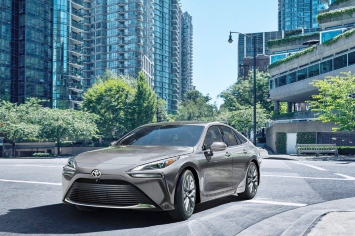 未命不用加油，也不用充电的丰田轿车，海外公布售价