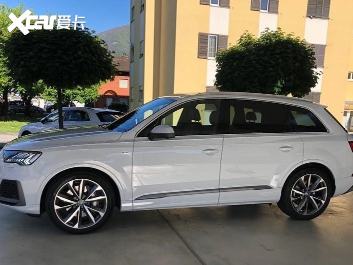 精致大气的设计 新款奥迪Q7实车