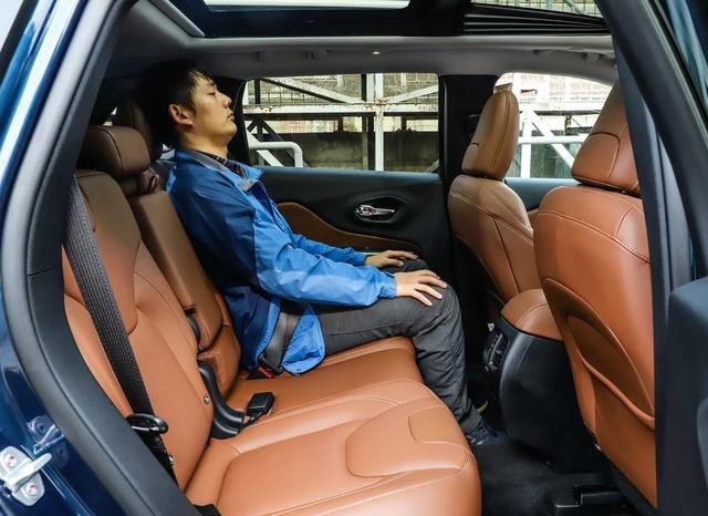 越野性能不俗的城市SUV，2.0T+9AT，顶配四驱匹敌霸道
