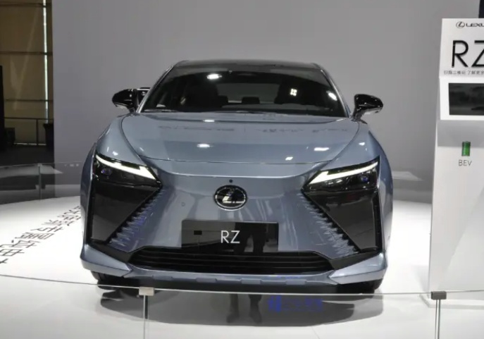 降价5100／续航520公里，纯电中型SUV雷克萨斯RZ 36.99万