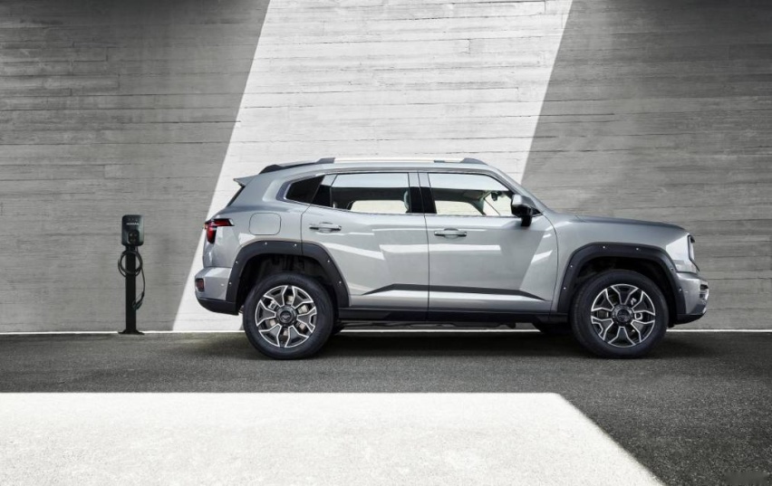 续航加倍 价格实惠 哈弗二代大狗PHEV 105km潮电版超值上市