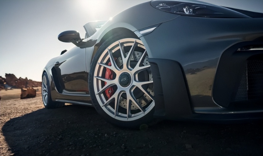 保时捷718新品上市，搭载GT4 RS同款发动机，售157.8万元