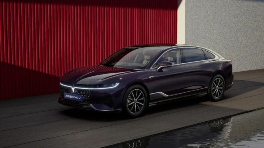 续航1200公里，解决你续航焦虑的岚图追光PHEV