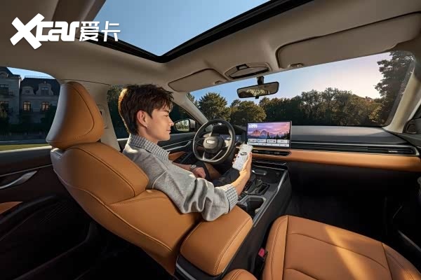 全新帝豪向上系列正式上市，限时感恩价5.99万元起重塑家轿价值标杆