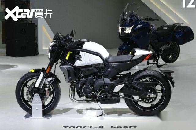 春风700CLX运动版 惊艳亮相北京摩展 最快或在本月上市