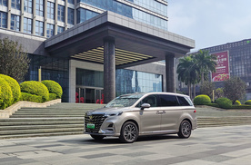 新时代家庭出行新选择 试驾荣威iMAX8 DMH