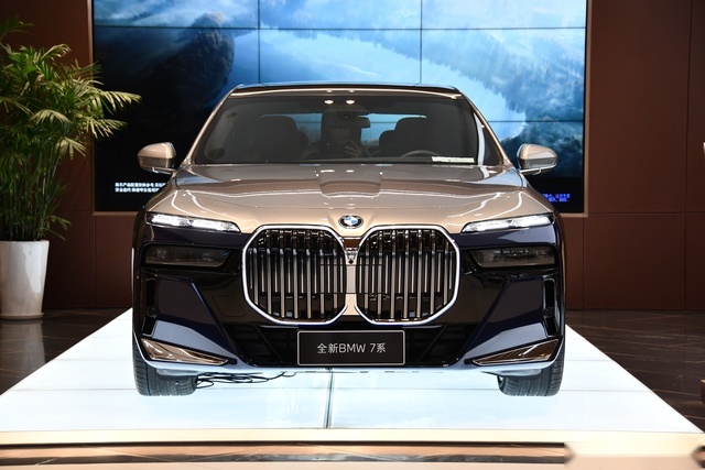 宝马集团2023年在中国销量超82万辆 全球销量256万
