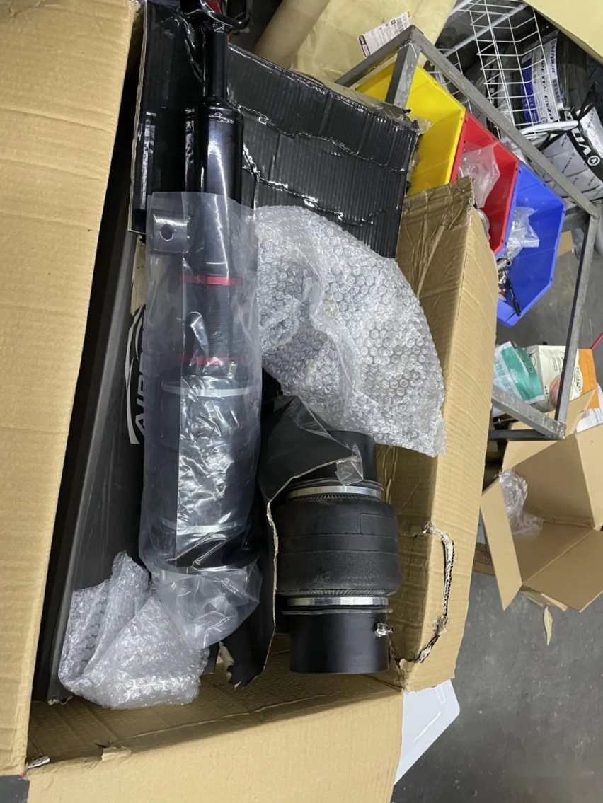 小鹏P7被改装车友