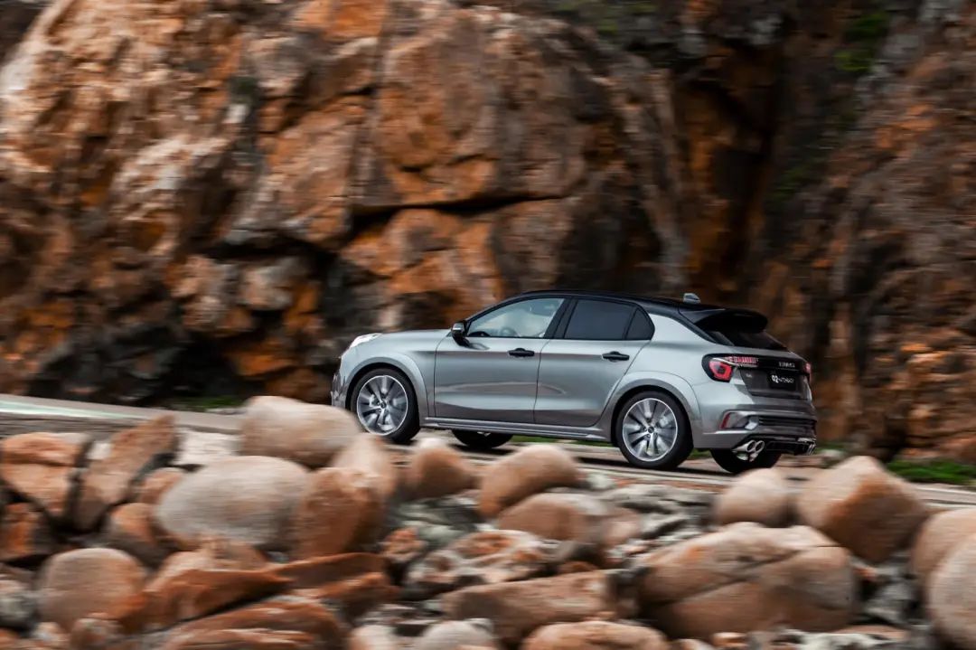 15萬(wàn)能買到2.0T小鋼炮,領(lǐng)克02HB版本新車型真挺強(qiáng) 15萬(wàn)能買到2.0T小鋼炮,領(lǐng)克02HB版本新車型真挺強(qiáng)