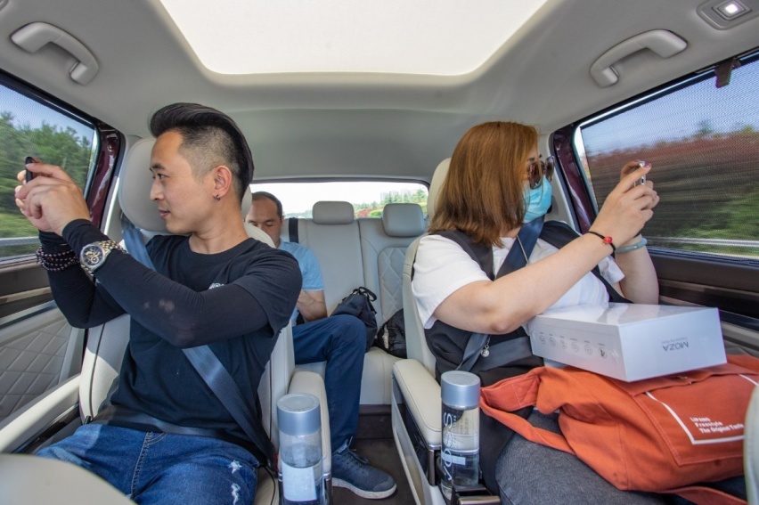 上汽大众首款大型豪华商务MPV——威然正式上市，刘一实车测评