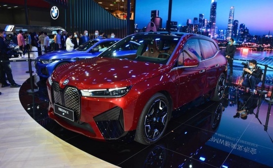 2021广州车展：豪华中大型纯电SUV，宝马iX惊艳上市！