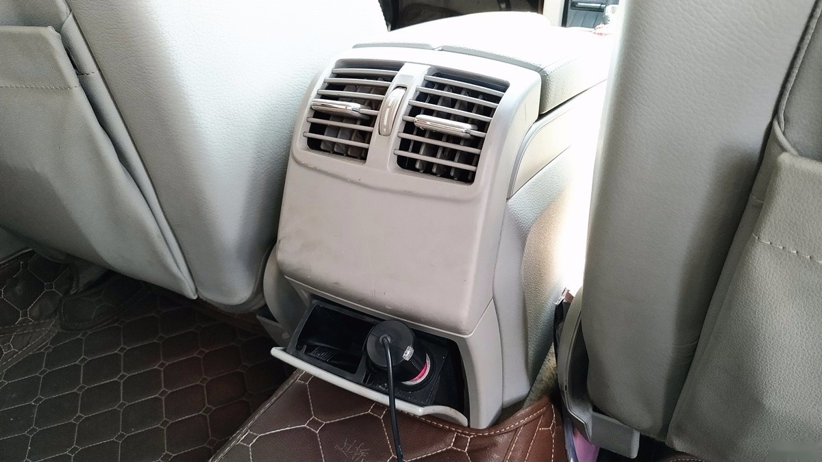车主说车：进口奔驰减震轴第9年才漏油 算不算是种嘲讽？