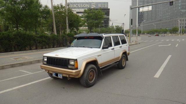 曾被认为是豪华越野车，17.98万+9AT为何如今卖不动了？