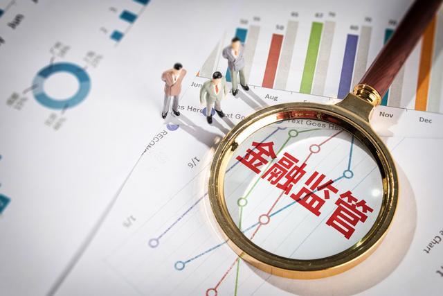 冷眼旁观：西安奔驰女车主事件持续发酵说明什么？