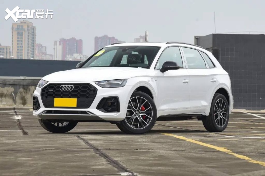 奥迪q5l再放大招,标配2.0t 四驱,一口气降价14万多,值得选吗?