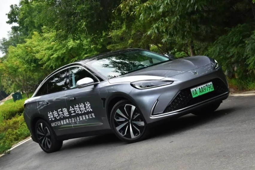 2021新车盘点丨纯电轿车还看新势力，这几款车型不比合资差