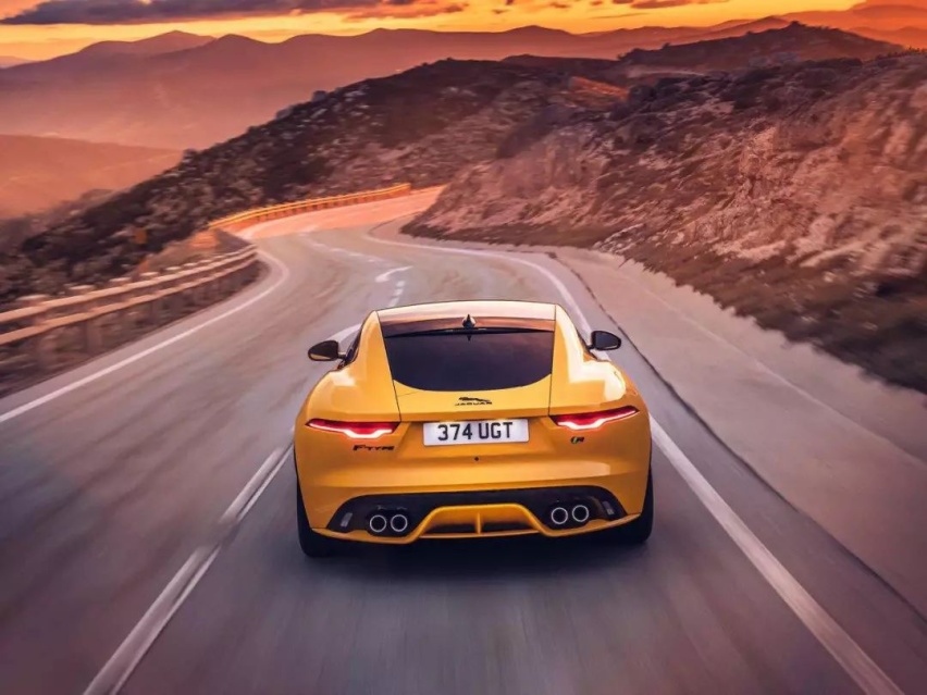 搭5.0T V8，3.7秒破百，捷豹F-Type R性能版