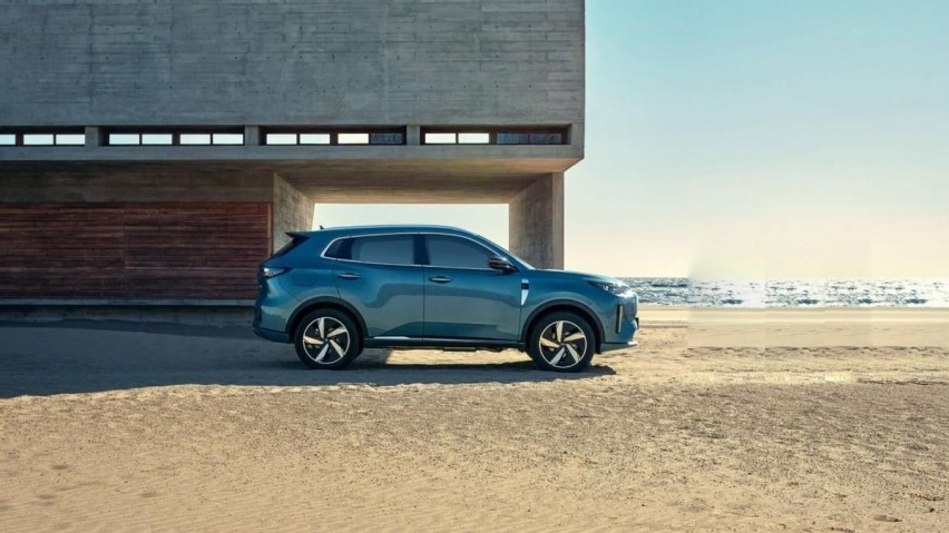 长安启源双车齐发：全新SUV Q05上市，主力轿车A07加推