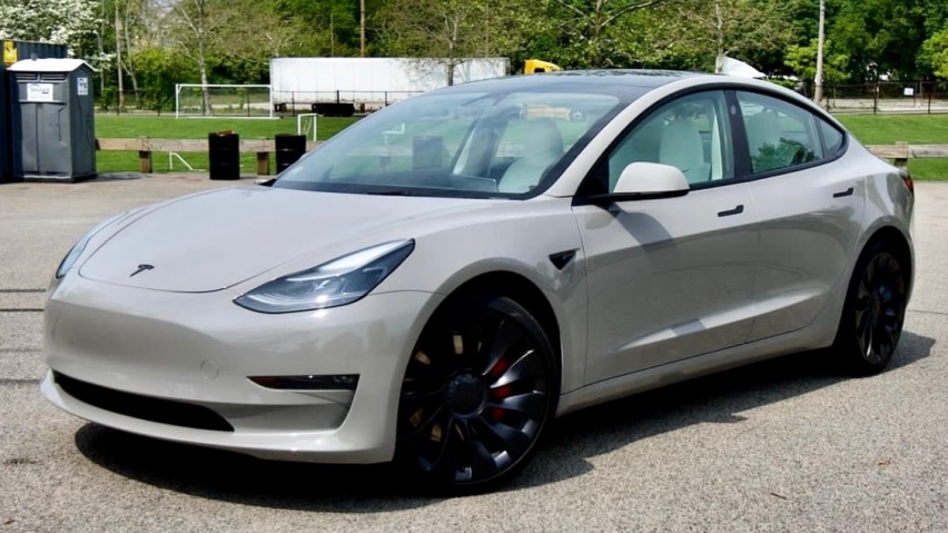 全新前脸+HW4.0已坐实，新Model 3价格可能跌破20万元？