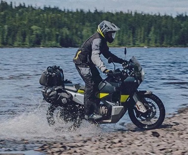 2022-Husqvarna-Norden-901-12-scaled.jpg