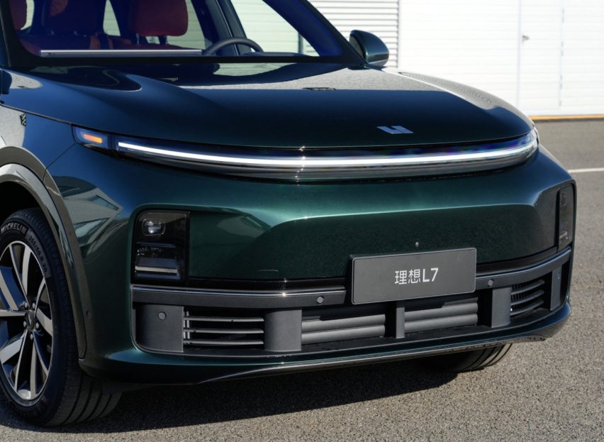 2023款理想L7新增Air版，售价比Pro版便宜2万，值得入手吗？