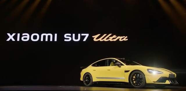 雷军正式官宣小米SU7 Ultra 81.49万起，地表最快四门量产车