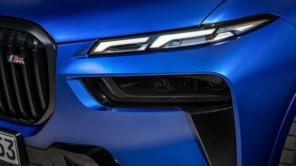 48V轻油电上身，宝马旗舰豪华SUV X7小改款亮相