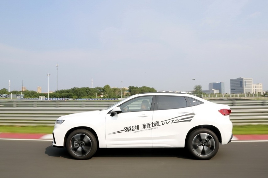 能弹射起步的真运动型SUV  WEY VV7 GT赛道试驾