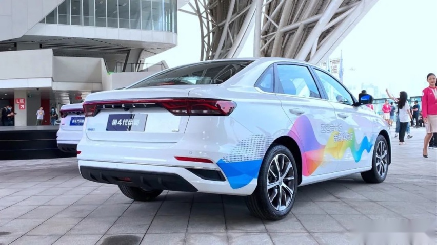 特斯拉Model 3/Y美国都召回了，我们中国呢？丨今日车闻