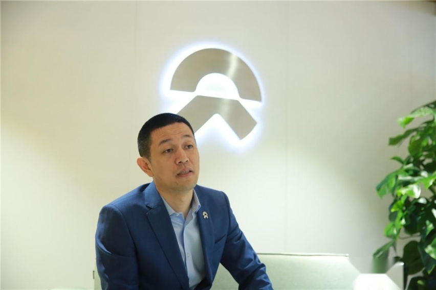 李斌直言“油车不值得买”，网友：买电车也不买蔚来