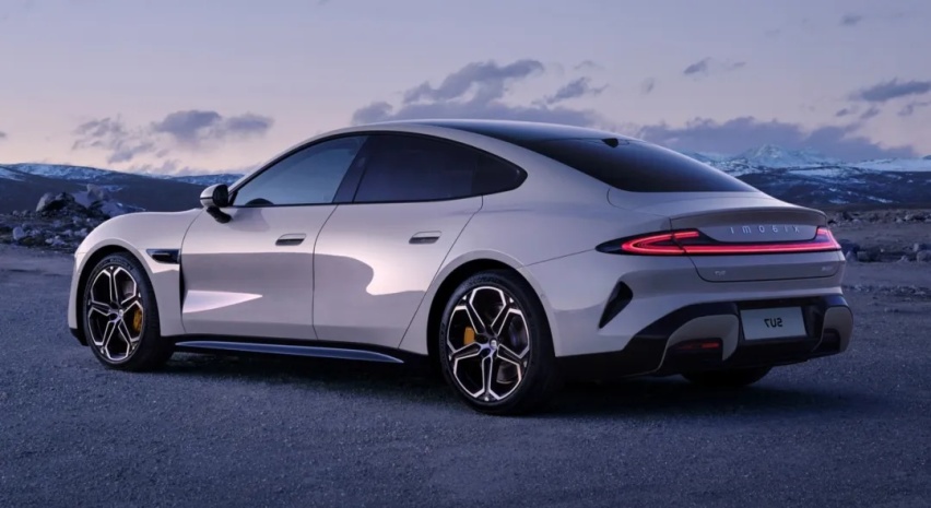 【对比】20万以上的纯电车 小米SU7 VS 特斯拉Model 3