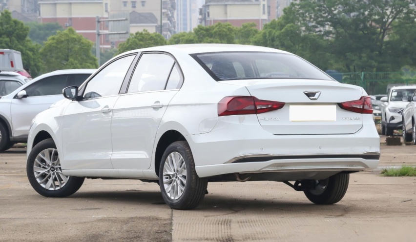 一汽-大众也走廉价路线！6万多的新车，搭载EA211，与朗逸同级
