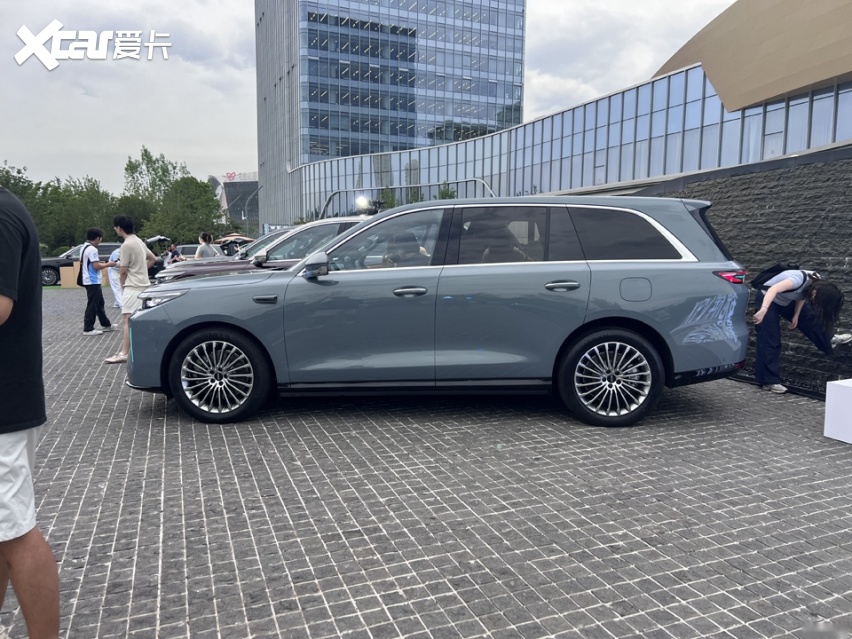 加推1.5T超级Hi4版 魏牌V9X家庭版上市限时权益价31.68万起