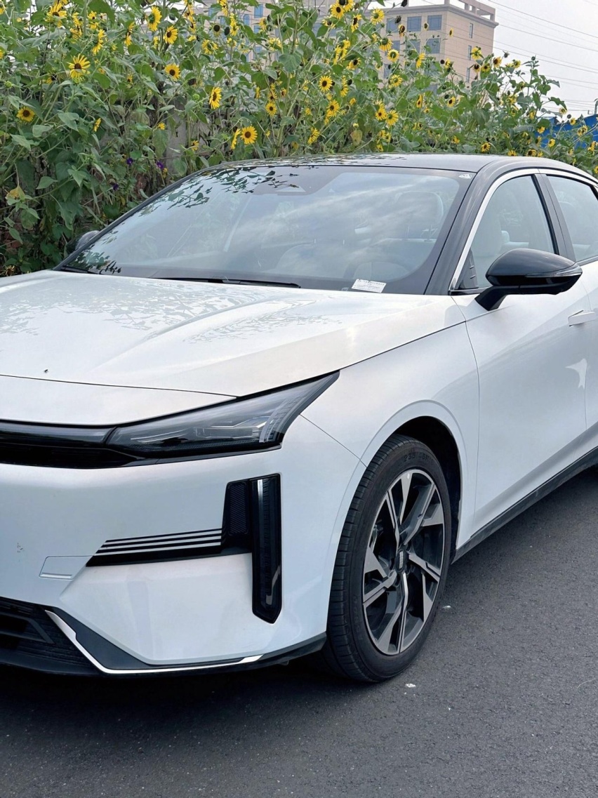 再出“王炸”！银河L6龙腾版实力再现，直逼燃油车，“卷疯了”