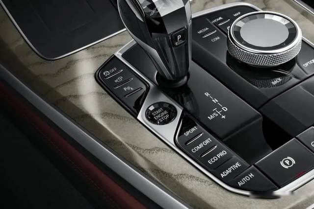 固执不能当饭吃，国产最长轴距BMW X5将发布，入门价格跌破60万