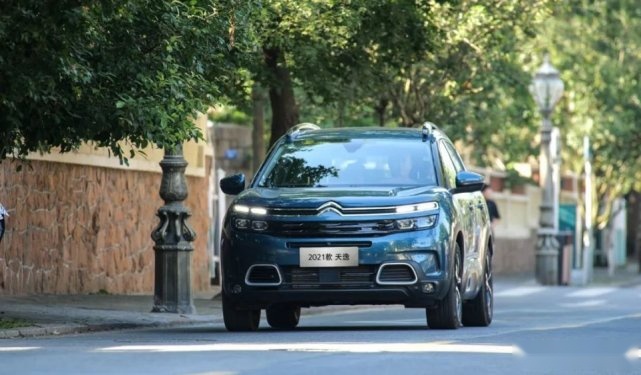 都是狠角色，RAV4荣放、探界者、天逸，谁更值得选择？