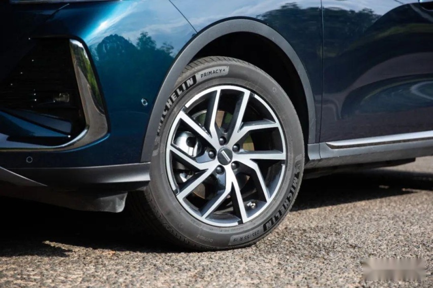 浅尝“加料”后的拿铁DHT-PHEV，油耗惊喜、细节让奶爸微笑