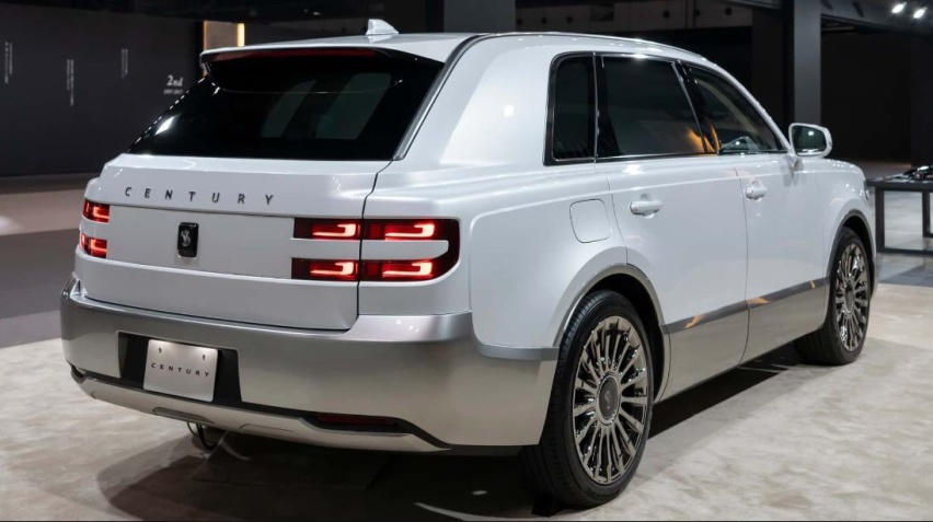 2024款丰田世纪SUV，钢制麦弗逊悬挂的豪车，不坑日本的穷人？