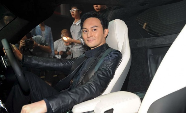 披荆斩棘的哥哥们开什么车？陈小春一辆车开11年，张智霖爱车狂魔