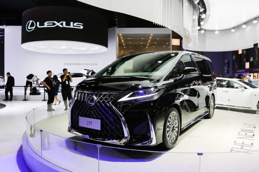 豪华大空间 国人喜闻乐见——车展体验雷克萨斯RXL&LM