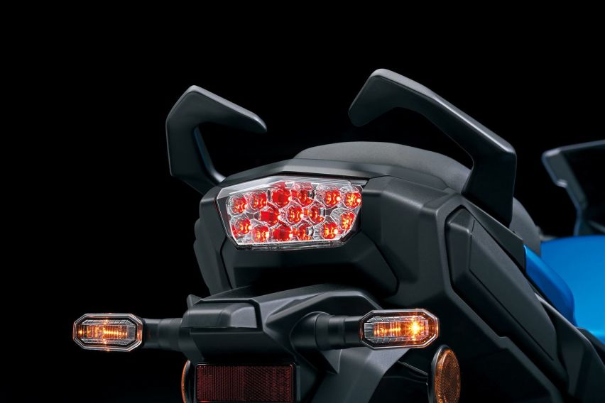 四缸动力152马力，铃木GSX-S1000GT休旅摩托，运动基因突出