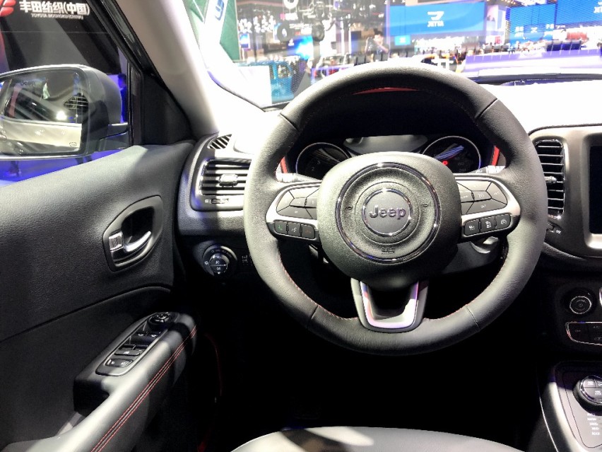上海车展实拍——JEEP指南者