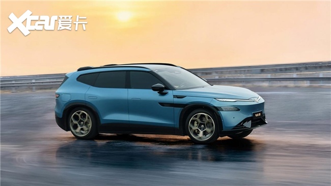与众 08 D 柱雕塑造型设计 具象化品牌安全可靠 DNA