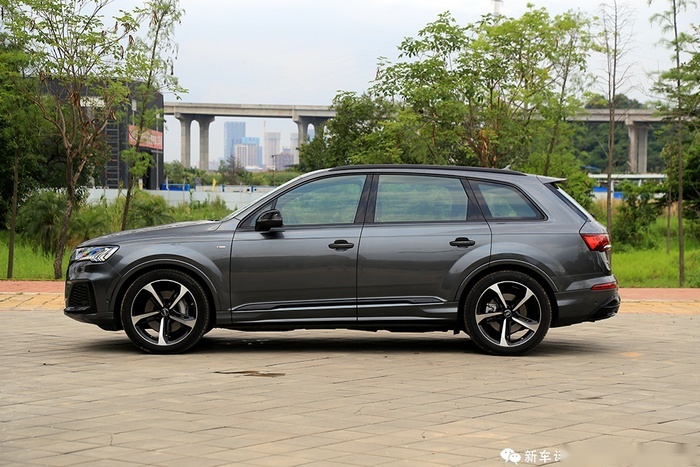 让“后浪”心动 全新奥迪Q7科技武装到牙齿
