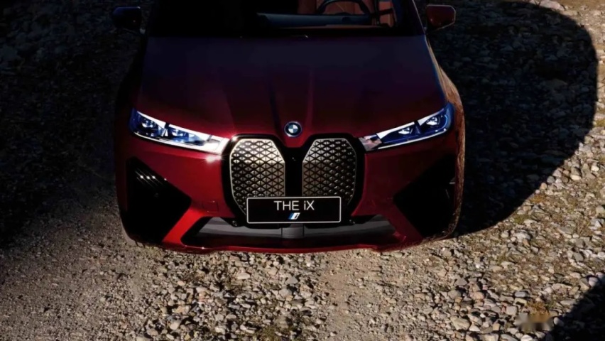 中外新能源对决|80万高端电车,宝马贵了还是高合便宜了?
