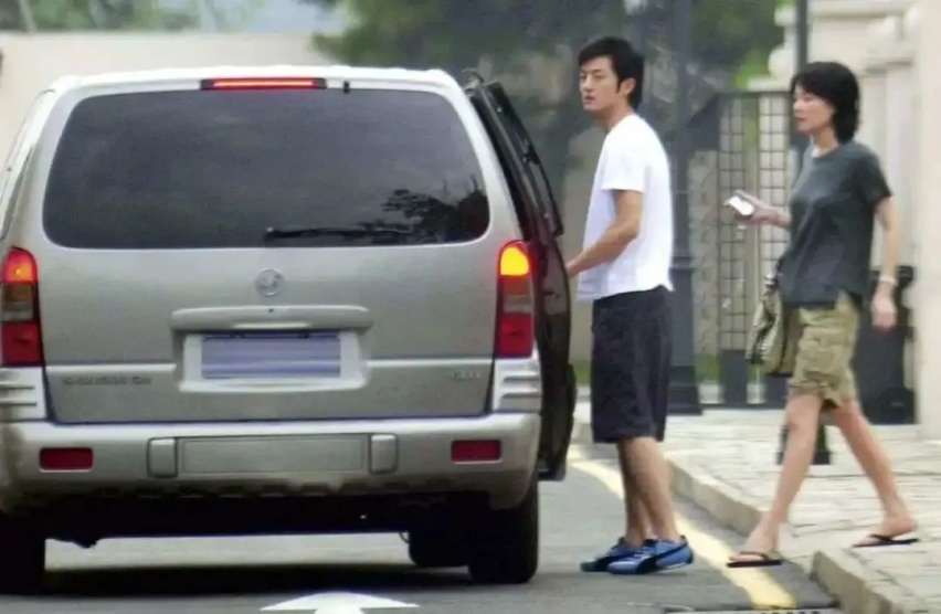 从面包车到保姆车，MPV 的香港往事声生不息