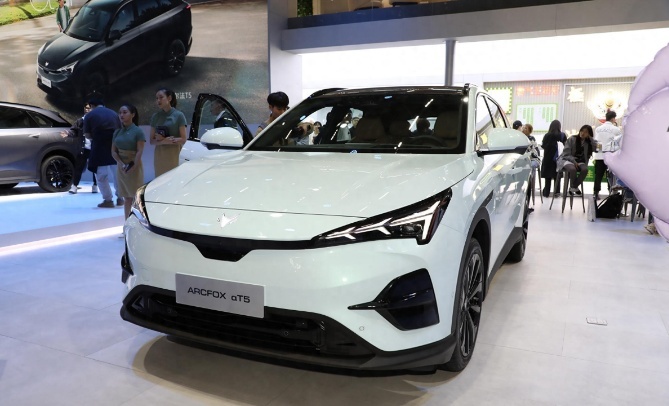 20万级纯电中型SUV,零跑C11、深蓝S7和极狐阿尔法T5怎么选?
