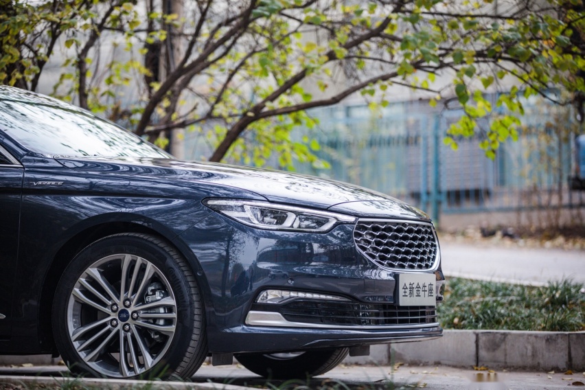 低调的旗舰座驾，福特全新金牛座Vignale