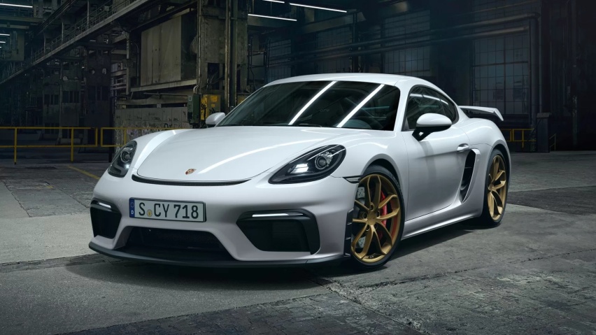 TikTok网红丹尼尔喜提保时捷Cayman GT4，“抖音”造富的外
